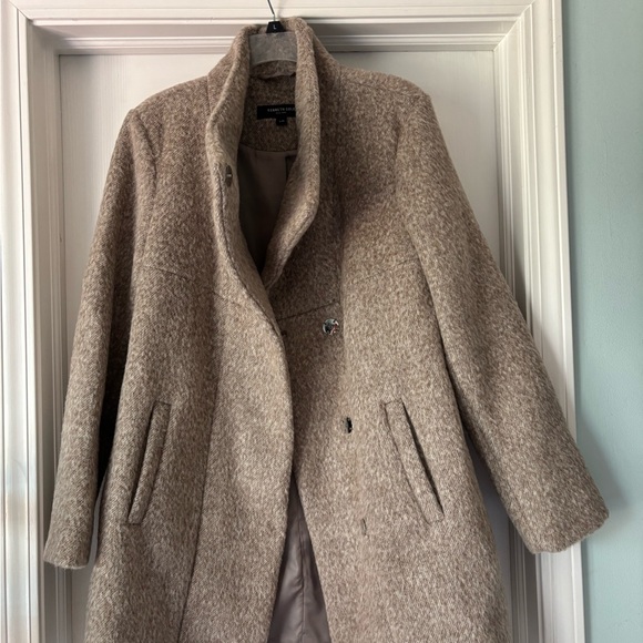 Kenneth Cole Tan Teddy Jacket Warm and Stylish